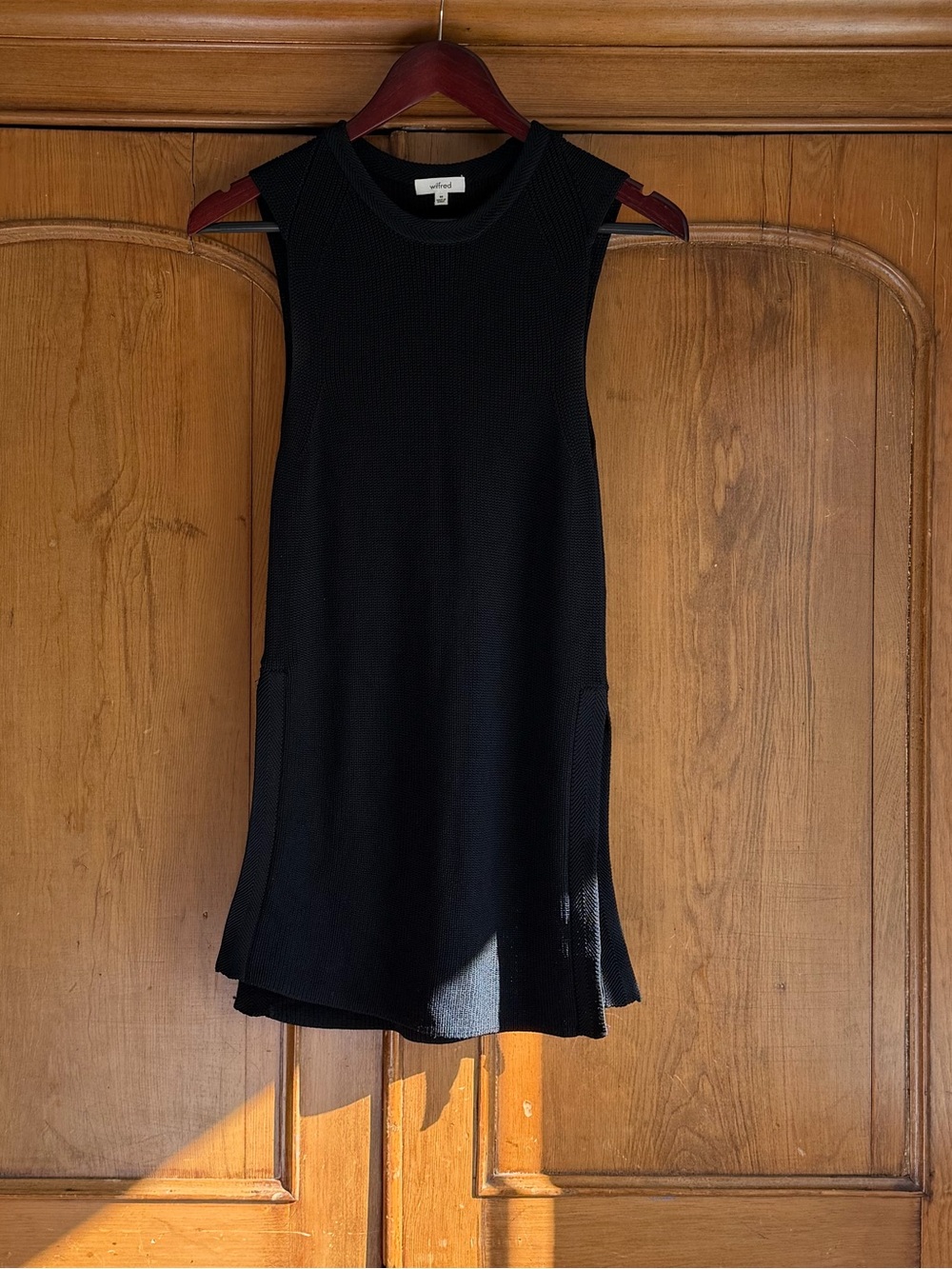 Aritzia Wilfred Palmier Sleeveless Knit Tunic Style Sweater